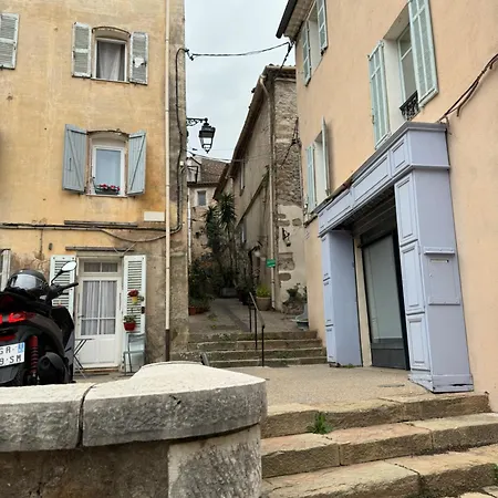 Chez Kay